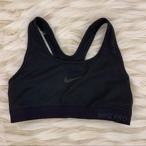 Nike Classic Padded Medium-Support Sports Bra